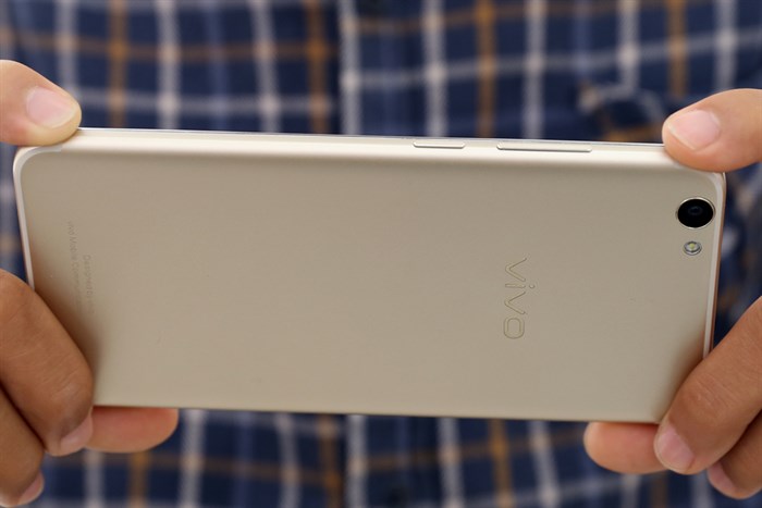 Điện thoại Vivo V5s Màu Vàng đồng