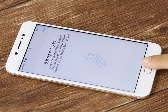 Điện thoại Vivo V5s Màu Vàng đồng