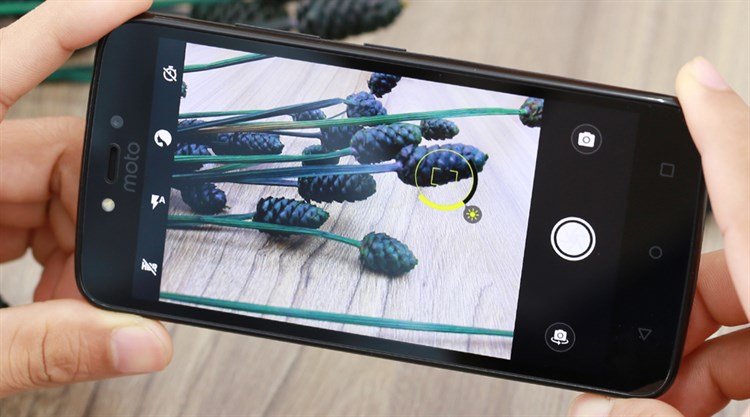 Điện thoại Motorola Moto C Plus