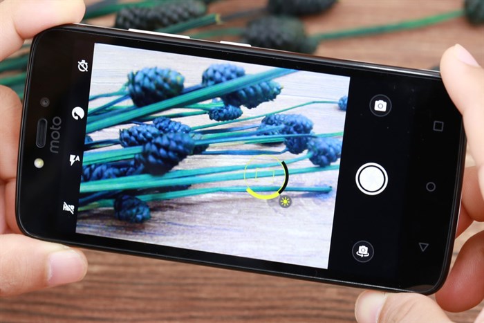 Điện thoại Motorola Moto C Plus