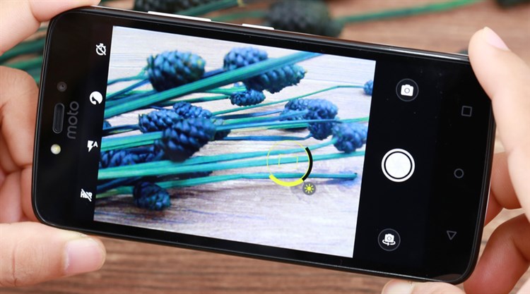 Điện thoại Motorola Moto C Plus