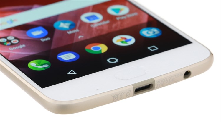 Điện thoại Motorola Moto Z2 Play