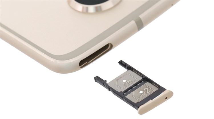 Điện thoại Motorola Moto Z2 Play