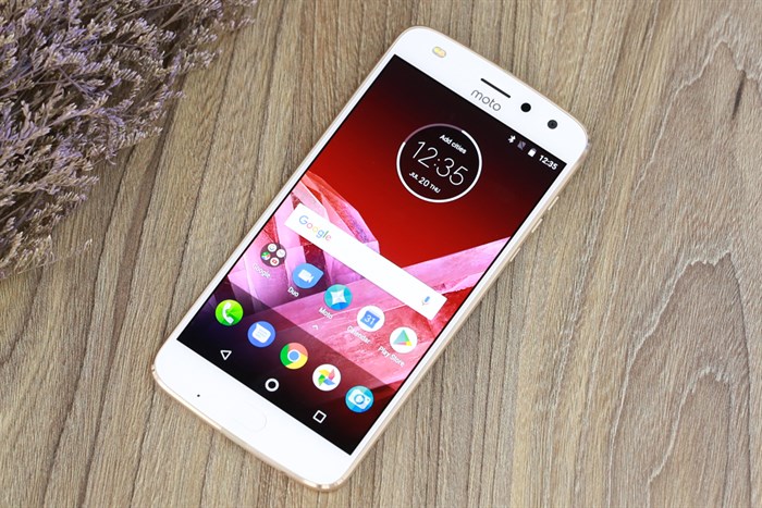 Điện thoại Motorola Moto Z2 Play