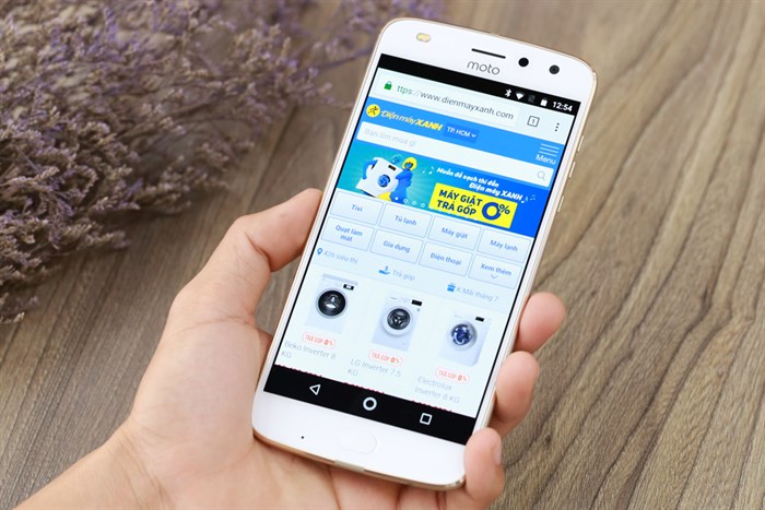 Điện thoại Motorola Moto Z2 Play