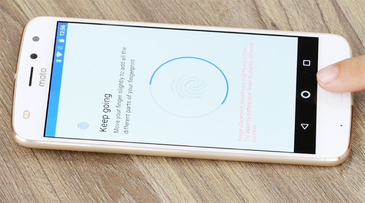 Điện thoại Motorola Moto Z2 Play