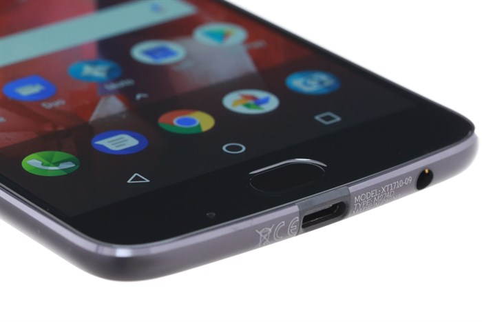 Điện thoại Motorola Moto Z2 Play