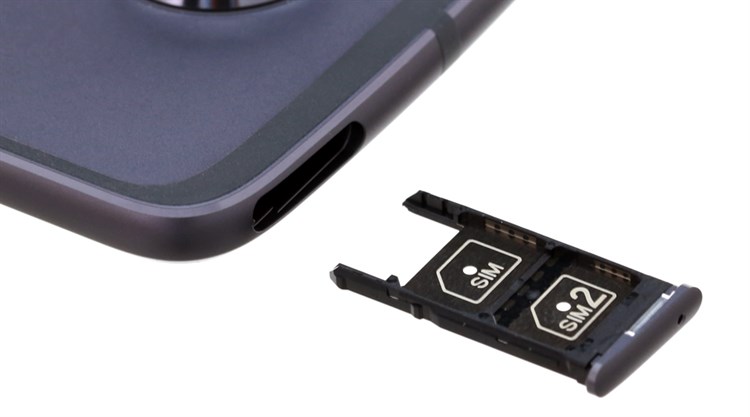 Điện thoại Motorola Moto Z2 Play