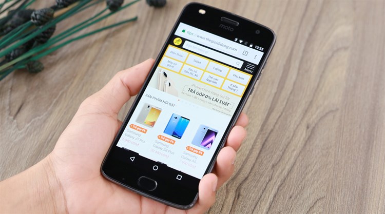 Điện thoại Motorola Moto Z2 Play