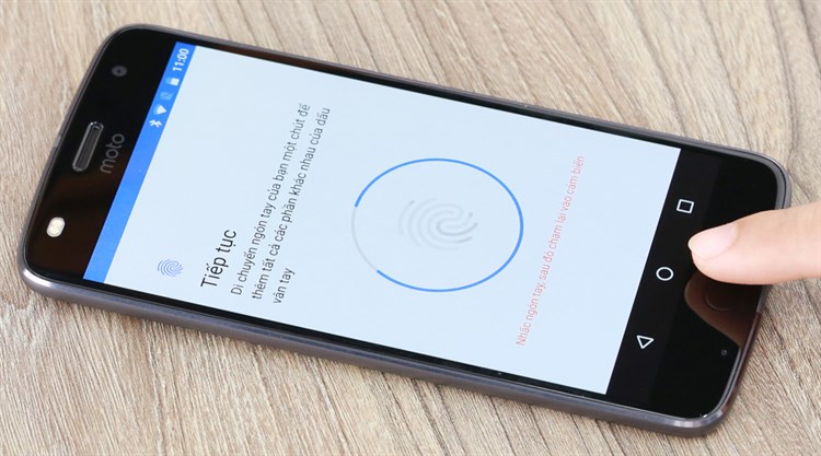 Điện thoại Motorola Moto Z2 Play