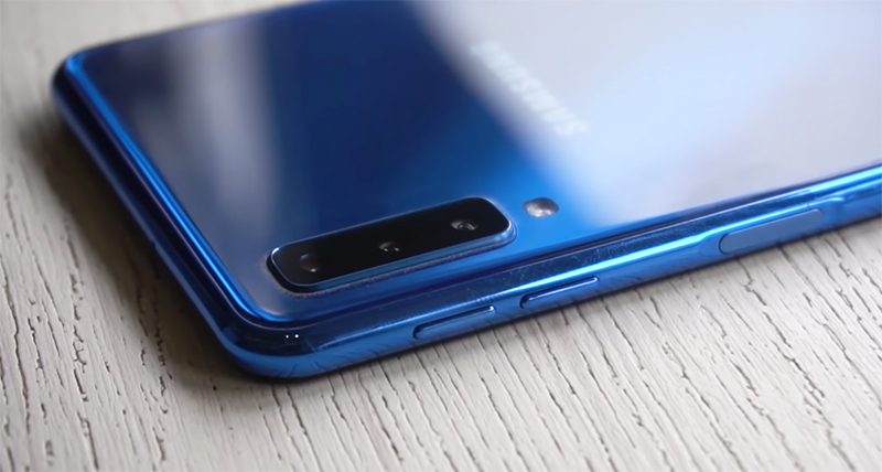 Phone - Samsung Galaxy A7 2018 - កាមេរ៉ា 3 Phone - Samsung Galaxy A7 2018 - កាមេរ៉ា 3