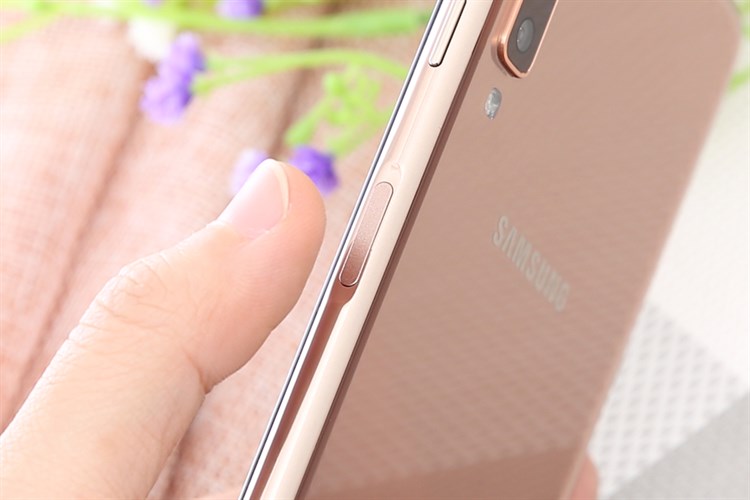 Điện thoại Samsung Galaxy A7 (2018)
