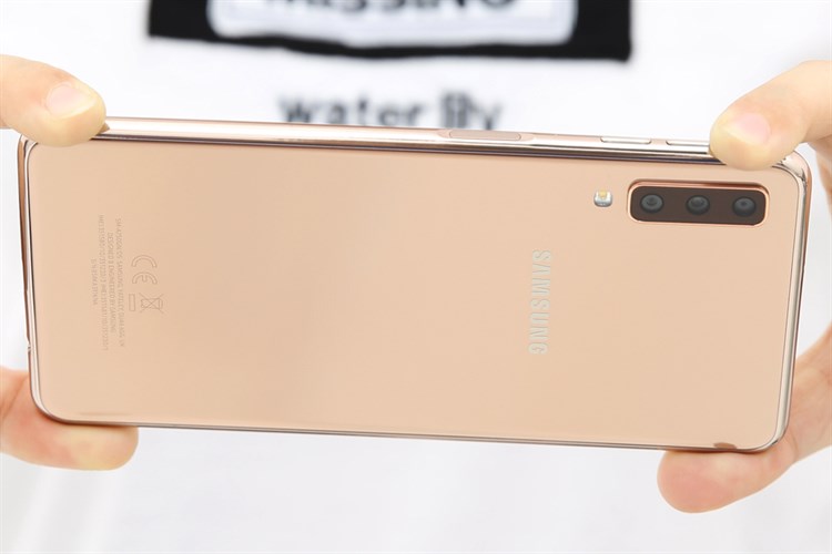 Điện thoại Samsung Galaxy A7 (2018)