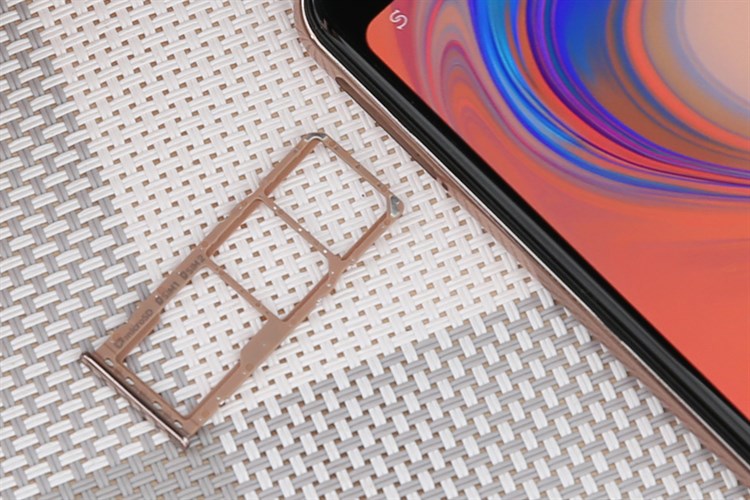 Điện thoại Samsung Galaxy A7 (2018)