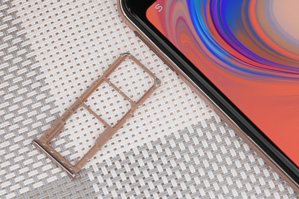 Điện thoại Samsung Galaxy A7 (2018)