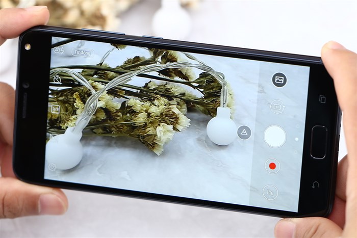 Điện thoại Asus Zenfone 4 Max Pro ZC554KL