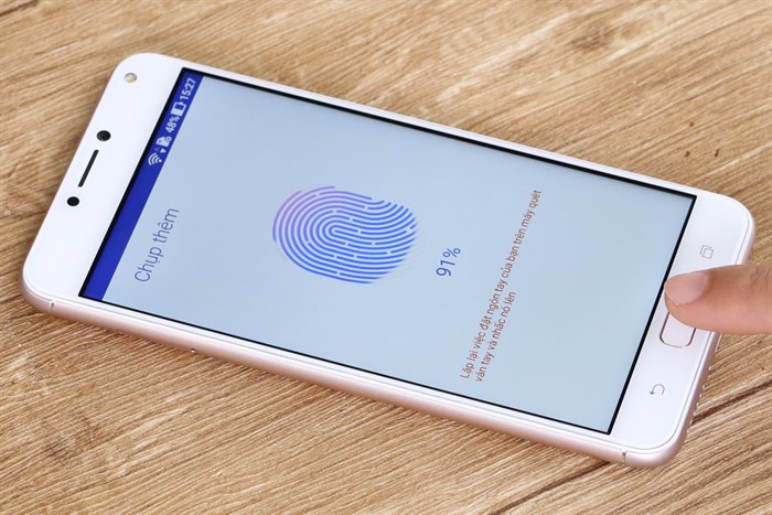 Điện thoại Asus Zenfone 4 Max Pro ZC554KL