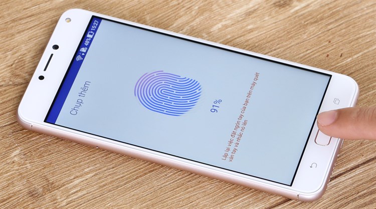 Điện thoại Asus Zenfone 4 Max Pro ZC554KL