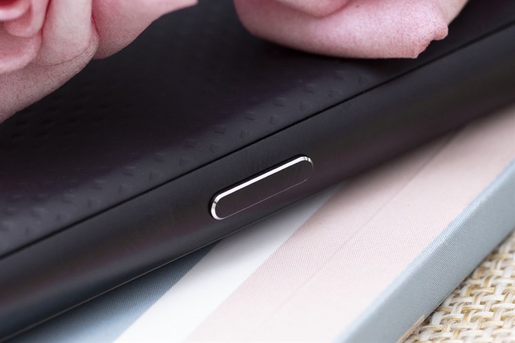 Điện thoại BlackBerry KEYone 4GB/64GB