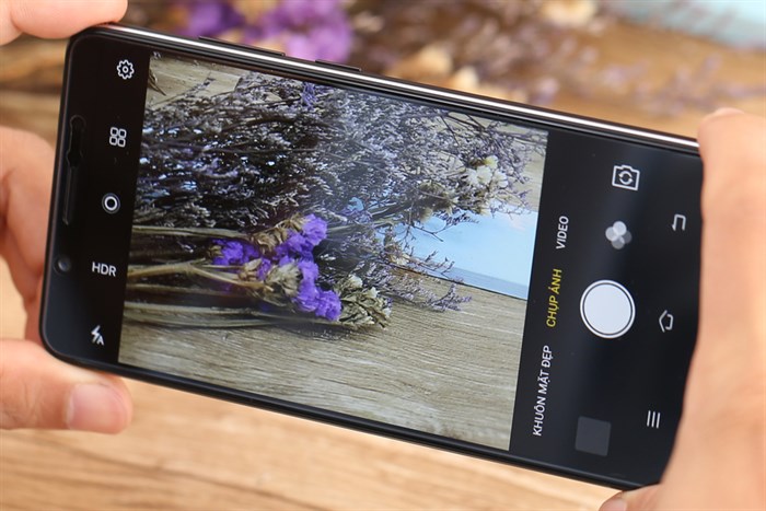 Điện thoại Vivo V7+ Màu Đen