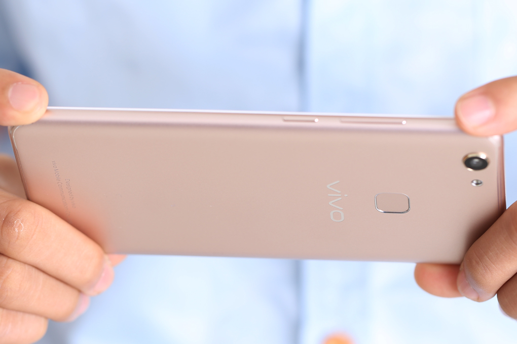 Vivo V7+ - 22