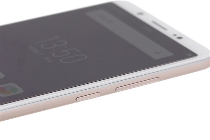 Điện thoại Vivo V7+ Màu Vàng đồng