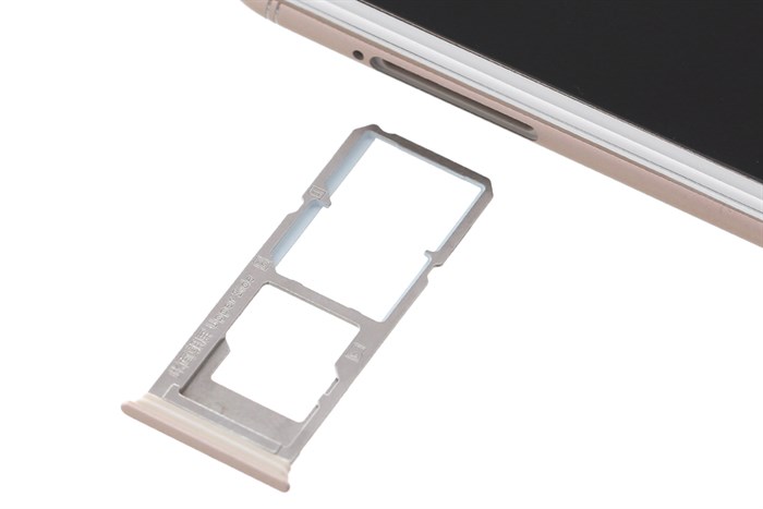 Điện thoại Vivo V7+ Màu Vàng đồng