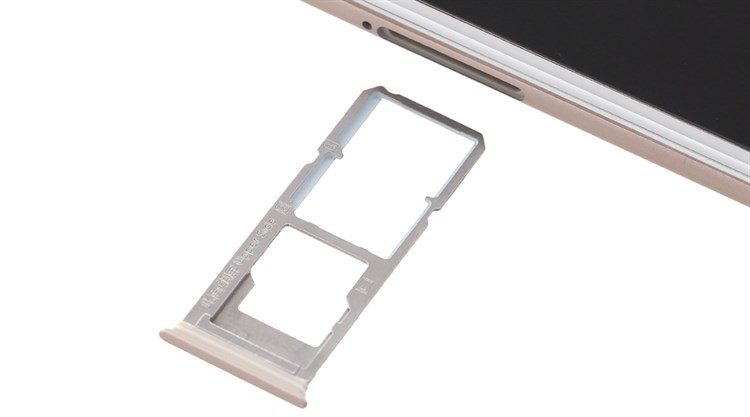 Điện thoại Vivo V7+ Màu Vàng đồng