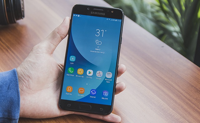 Màn hình điện thoại Samsung Galaxy J7 Plus