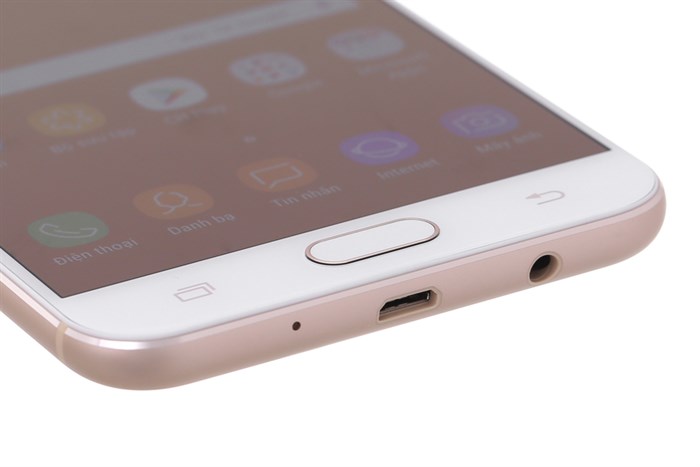 Điện thoại Samsung Galaxy J7+