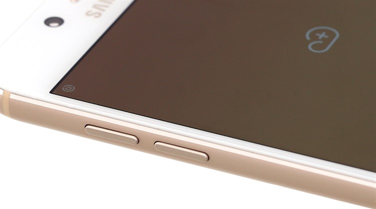 Điện thoại Samsung Galaxy J7+ Màu Vàng đồng