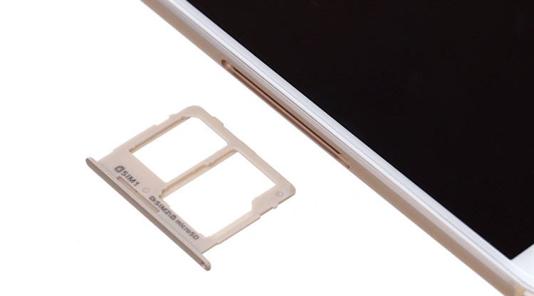 Điện thoại Samsung Galaxy J7+ Màu Vàng đồng