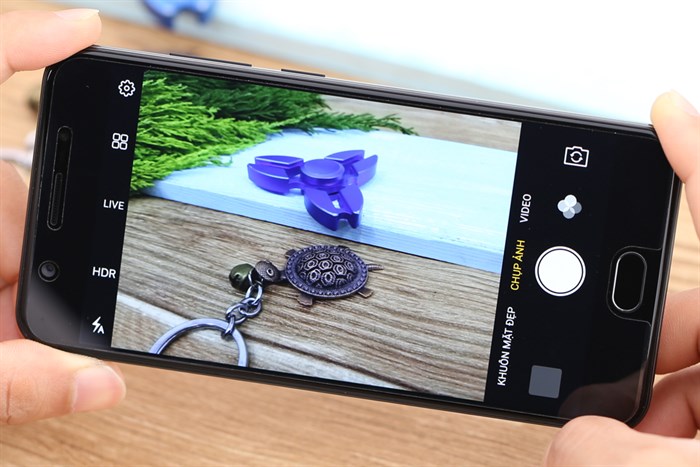 Điện thoại vivo Y69 Màu Đen