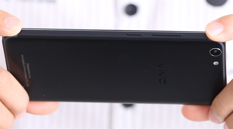 Điện thoại Vivo Y69 Màu Đen