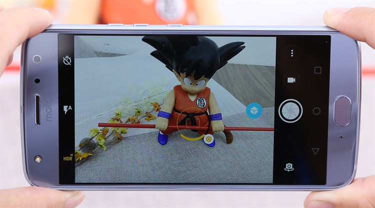 Điện thoại Motorola Moto X4