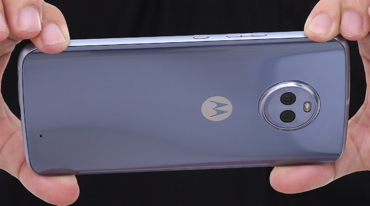 Điện thoại Motorola Moto X4