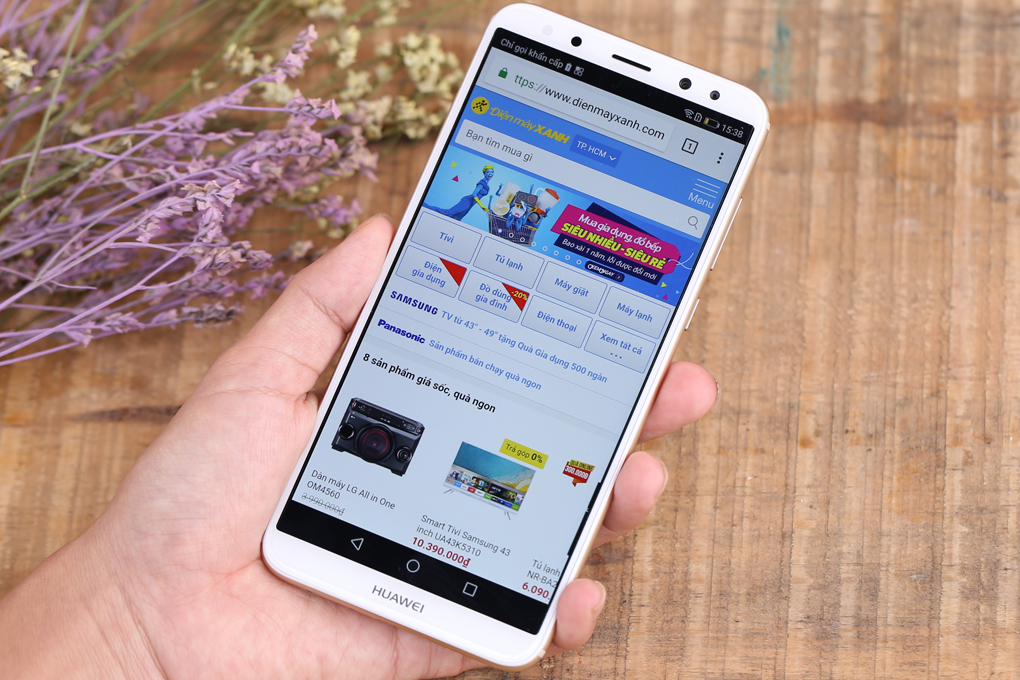Điện thoại Huawei Nova 2i