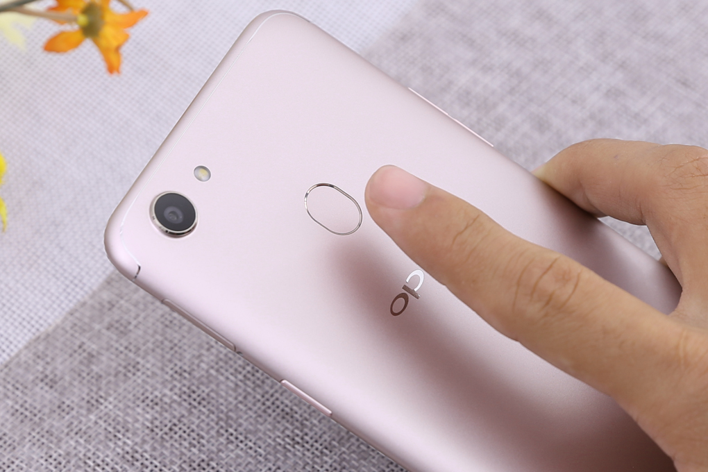 Oppo F5 - 38