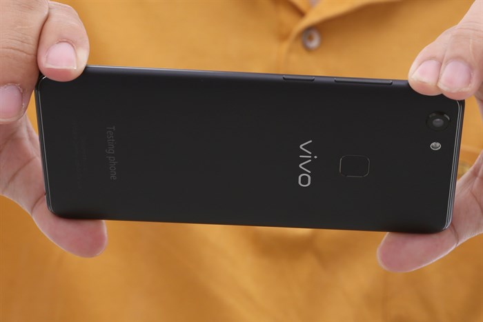 Điện thoại Vivo V7 Màu Đen