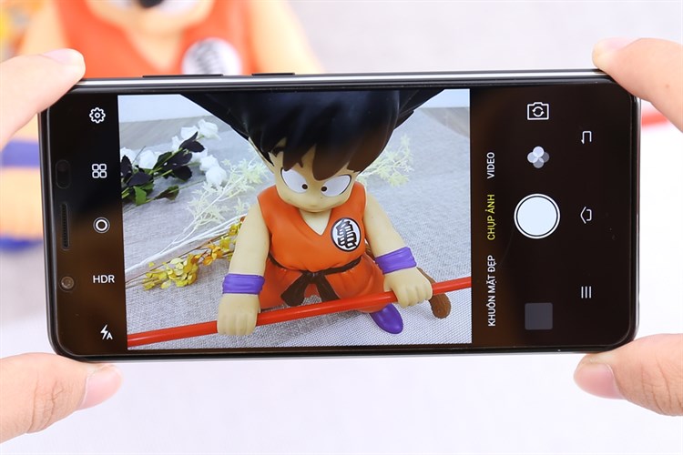 Điện thoại Vivo V7 Màu Đen