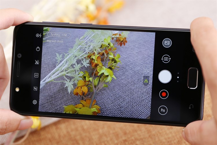 Điện thoại Asus Zenfone 4 Max ZC520KL