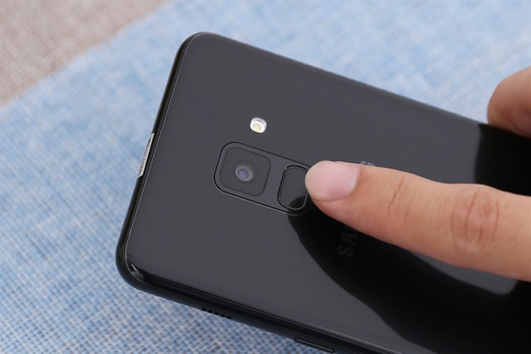 Điện thoại Samsung Galaxy A8 (2018)