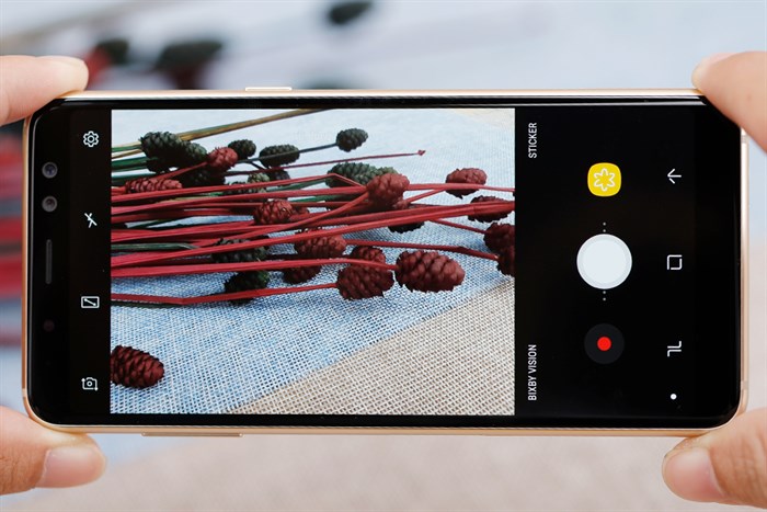 Điện thoại Samsung Galaxy A8 (2018)