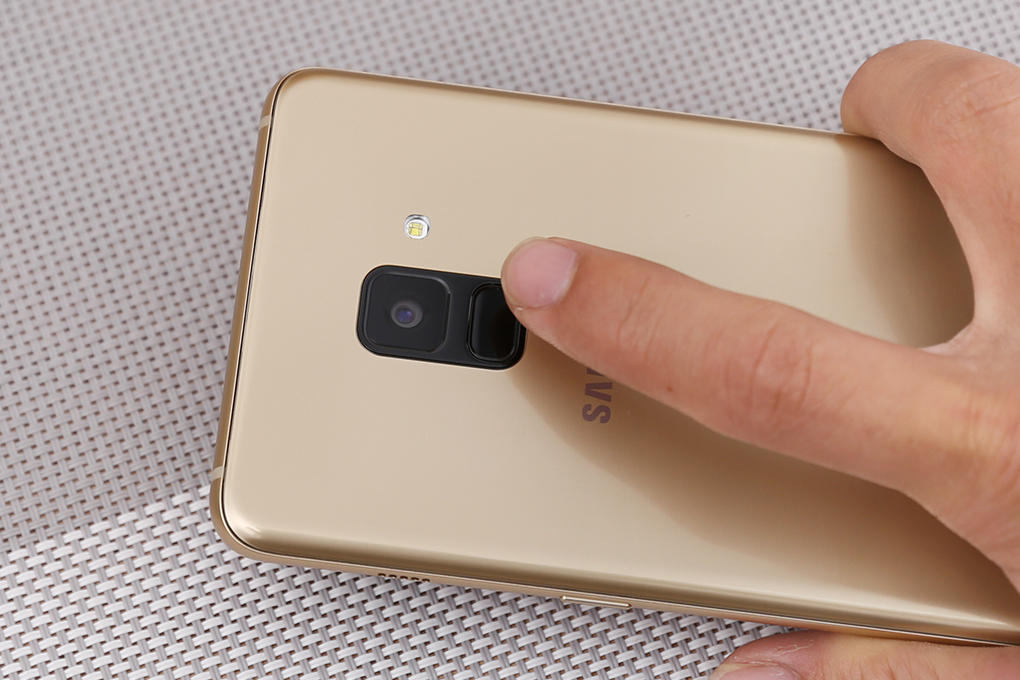 Điện thoại Samsung Galaxy A8+ (2018)