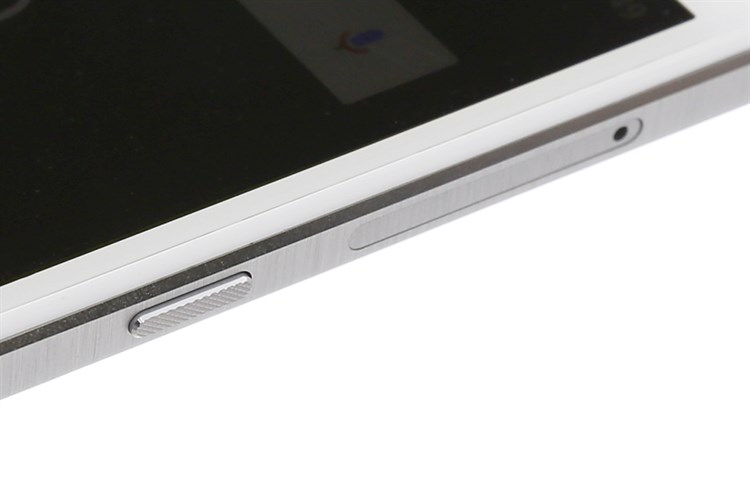 Điện thoại Philips S329 Màu Bạc