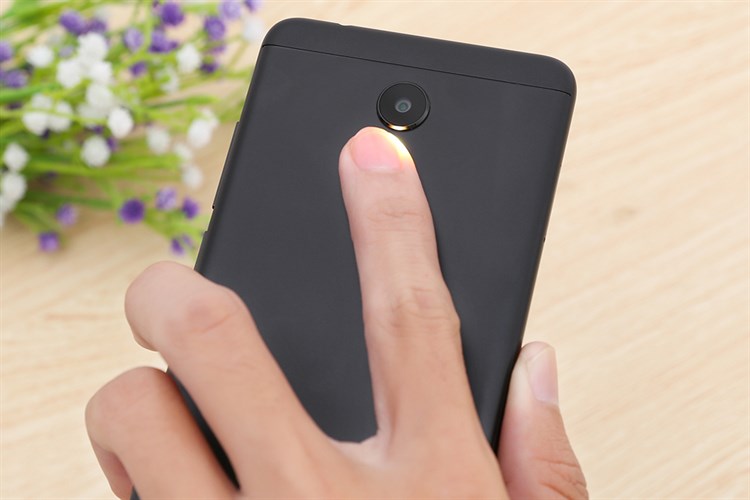 Điện thoại Xiaomi Redmi 5 Màu Đen