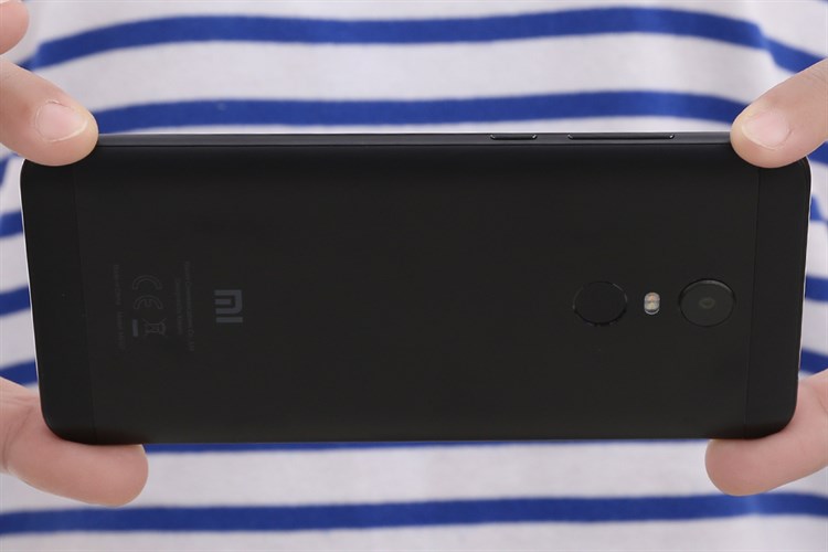 Điện thoại Xiaomi Redmi 5 Plus 4GB Màu Đen