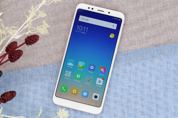 Điện thoại Xiaomi Redmi 5 Plus 4GB Màu Vàng