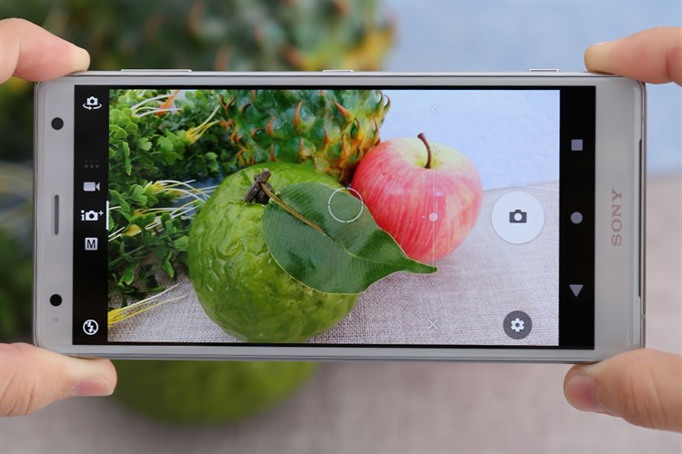 Điện thoại Sony Xperia XZ2