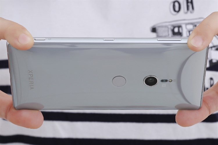 Điện thoại Sony Xperia XZ2